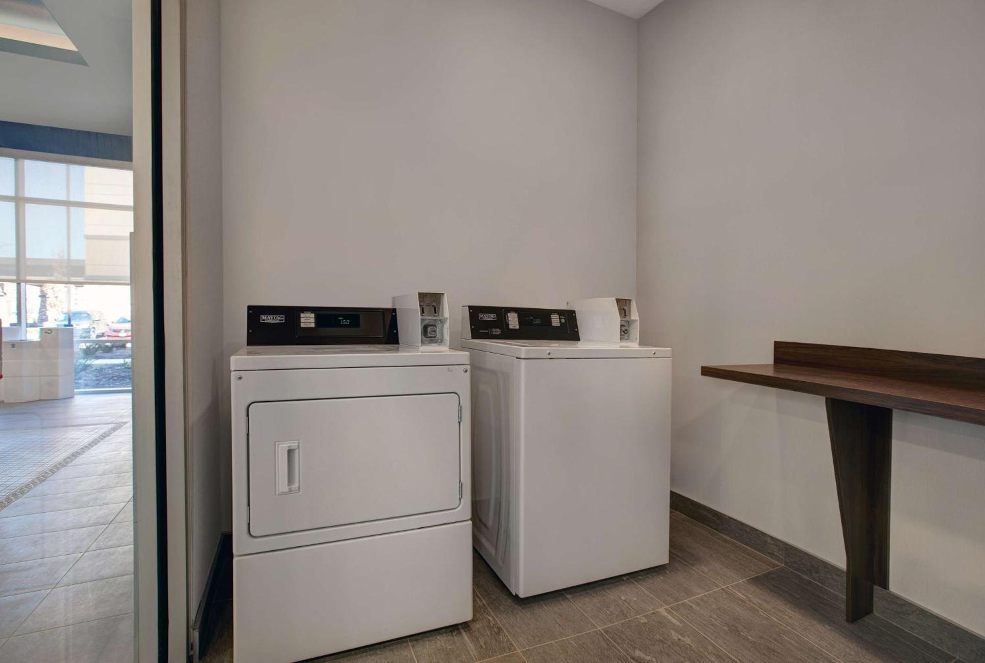 Hampton Inn & Suites By Hilton Waterloo St. Jacobs Ngoại thất bức ảnh
